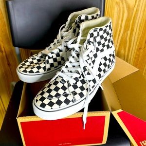 Women’s Vans. Checkerboard print. Size 11.